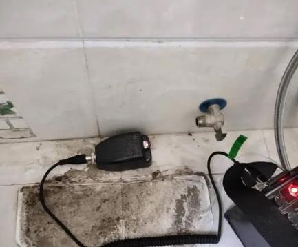 华阴屋顶漏水维修公司分享下卫生间漏水的危害及解决方法
